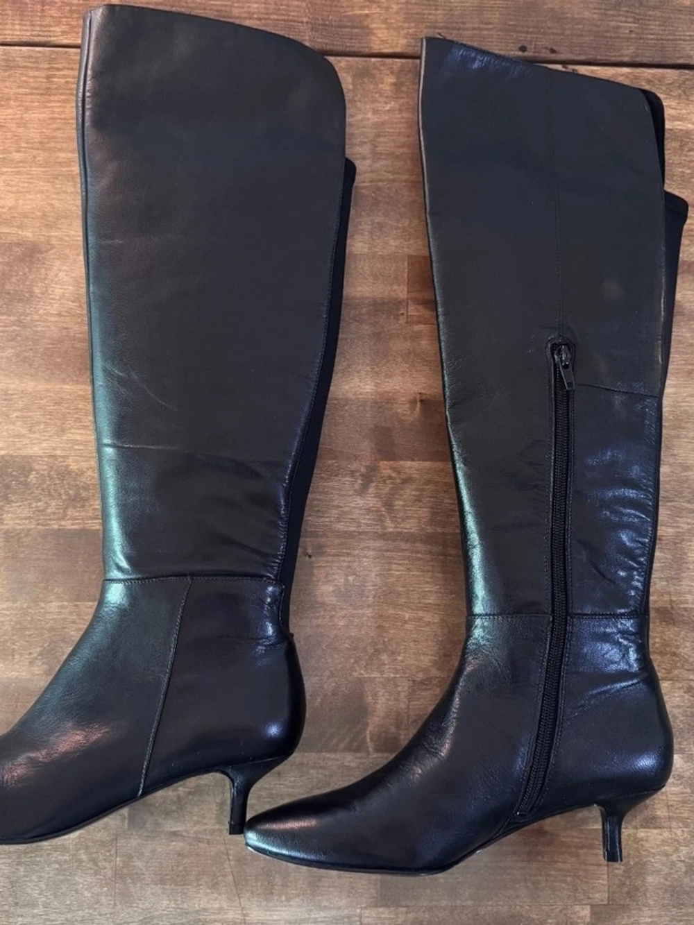 Black Leather Knee-High Booties with Kitten Heel